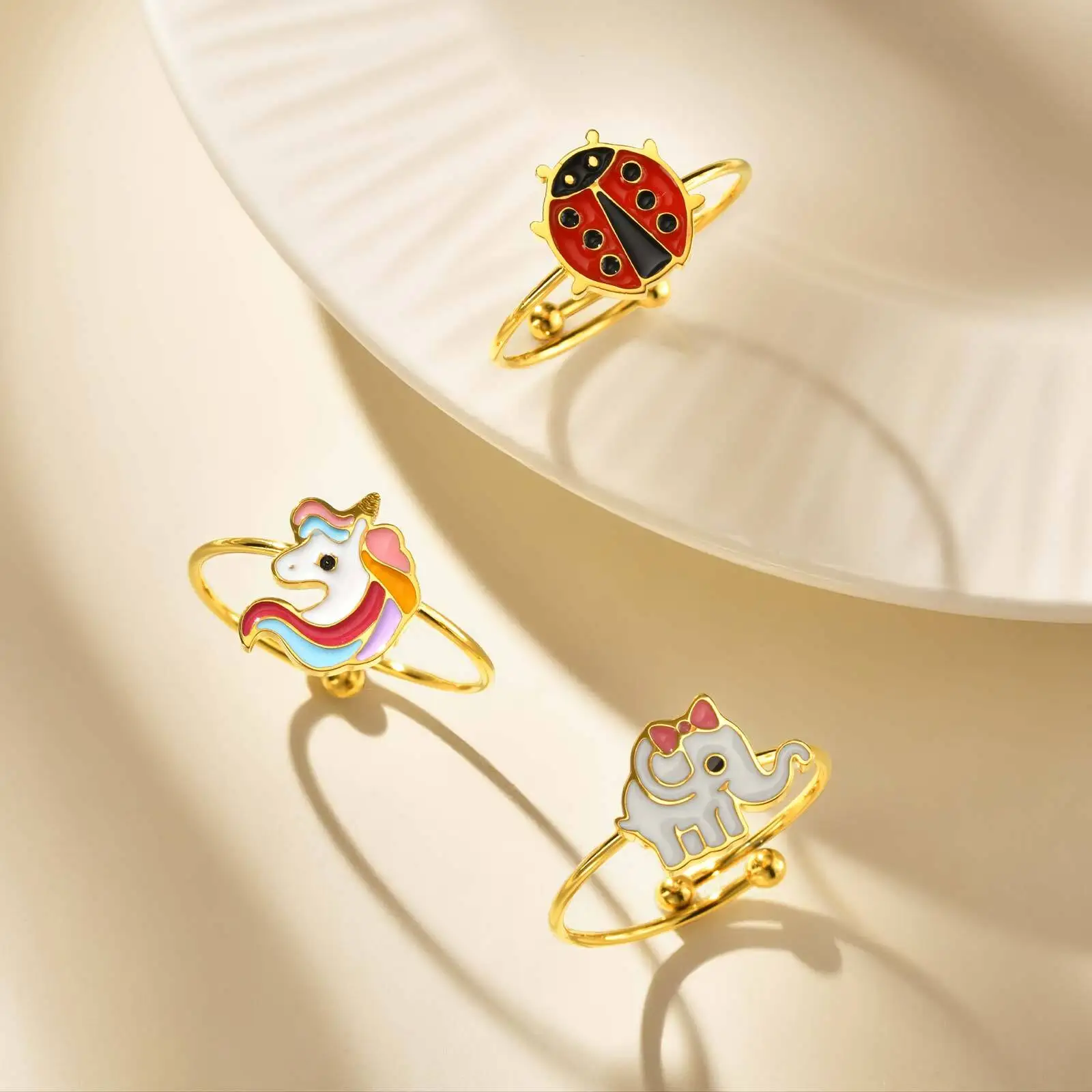 Vnox Niedliche kleine Tier verstellbare Ringe für Frauen und Mädchen, Anti-Allergie-Edelstahl-Babyringe für Kinder, Geburtstagsgeschenk