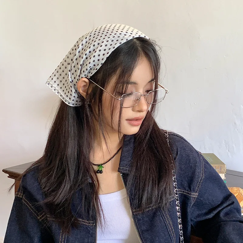Women's Y2K Polka Dot Bandana Triangle Headscarf Tie Back Knot Vintage Hair Accessory for Daily Wear Street Style Travel Photo