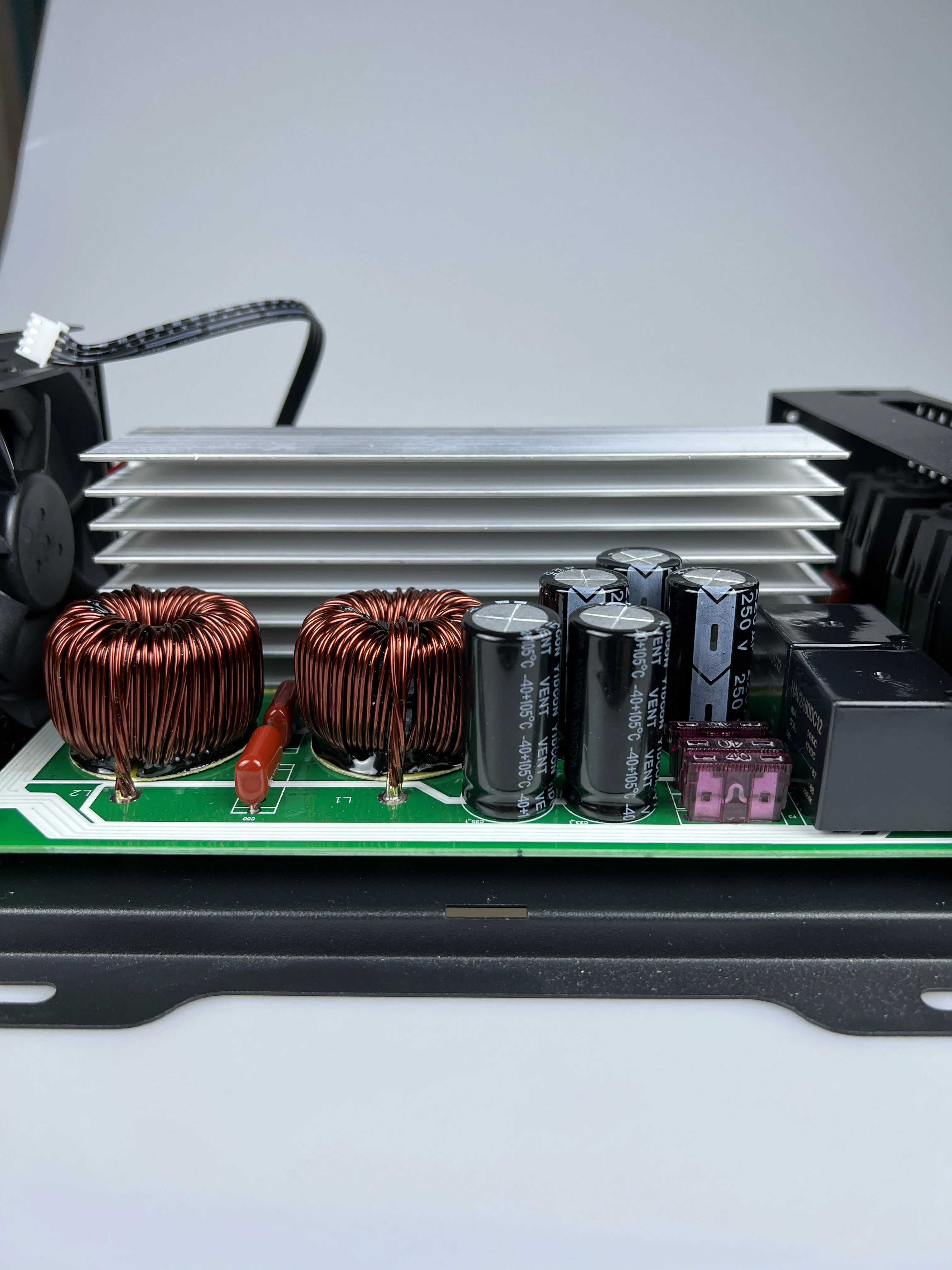 100A 80A 60A 40A 230VDC MPPT Solar Charge Controller 12-96V Home Off Solar System Charger Controller For Solar Panel Battery Support Lifepo4 Lithium