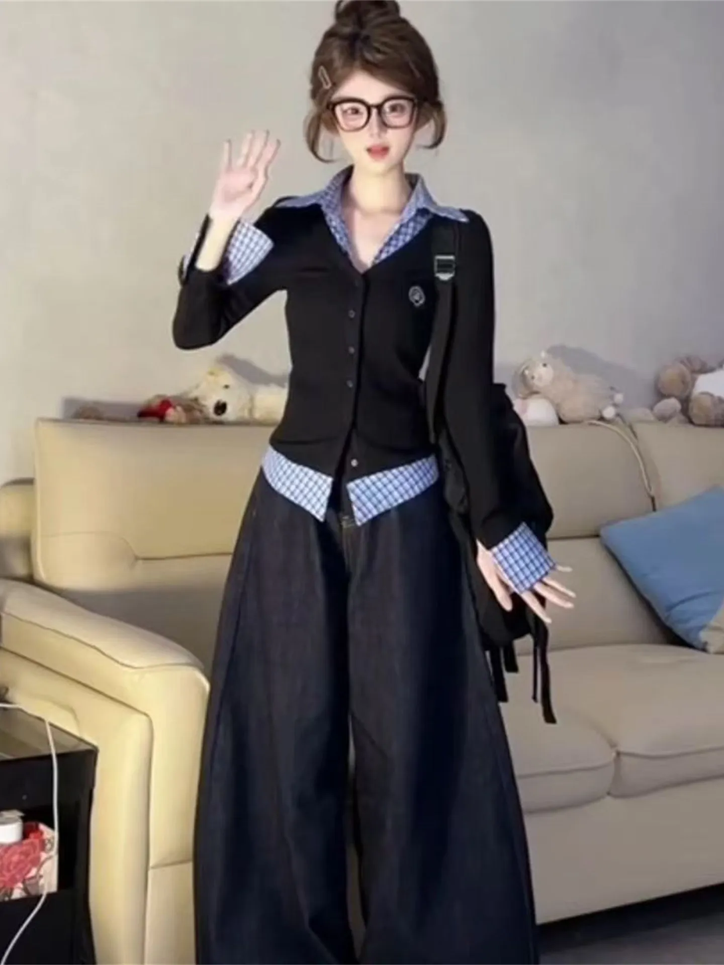 Top Feminino Slimming com Estampa Xadrez e Decote em V, Design de Primavera Único, Tamanho Pequeno, Versão Coreana para Trabalho