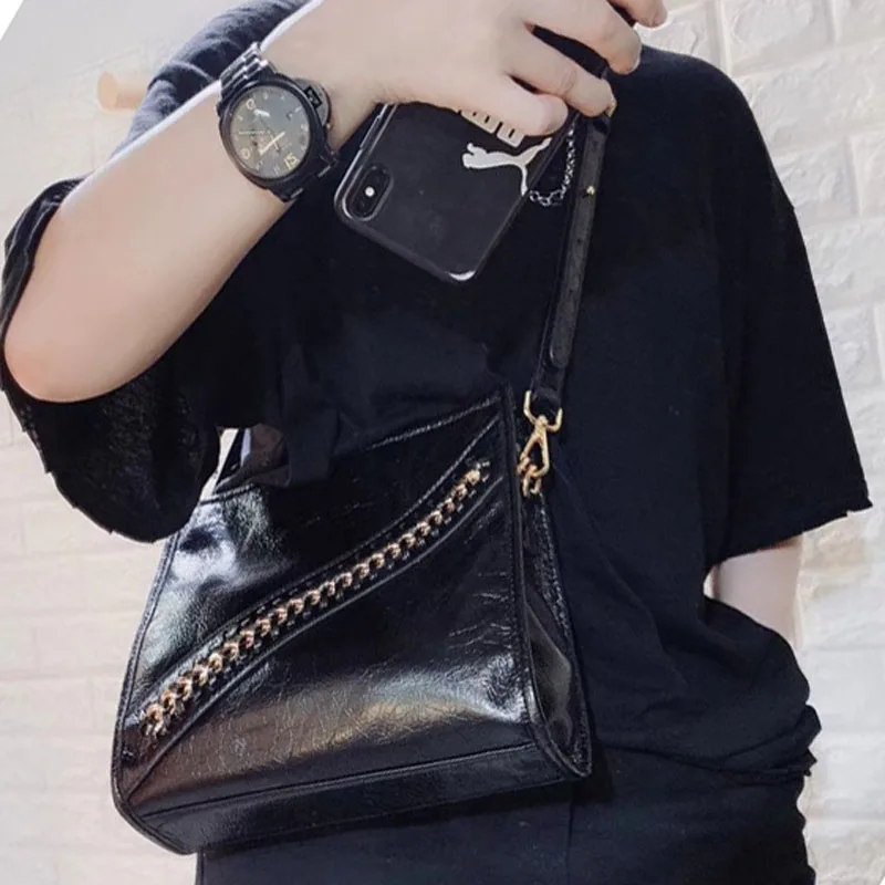 Women\'s Black Chain Crossbody Bags Fashion Designer Chains Sling Shoulder Bag Luxury Patent Leather Slim Messenger