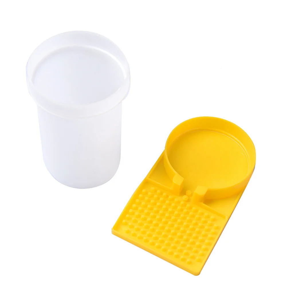 

Bee Feeder Durable Plastic Small Hole Design Easy Water Injection Beekeeping Hive Entrance Feeding Tool Honey Feeder