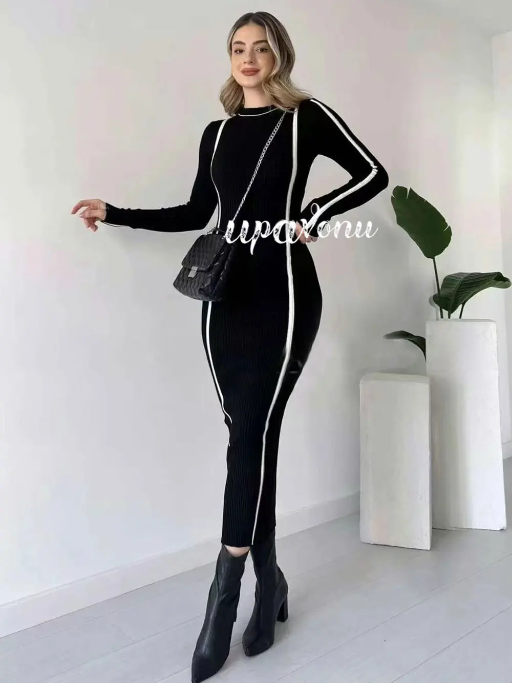 2024 New Women's Casual Knitted Dress O-neck Long Sleeve Slimming Bodycon Vertical Strip Dresses Cocktail Evening Party Vestido