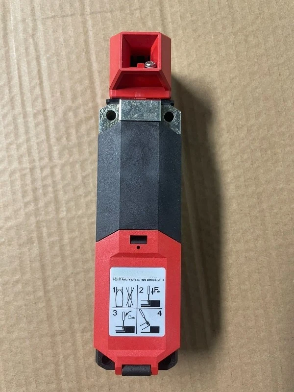 Safety door interlock switch SLK-M-UC-55-R0-A0-L0-0 item number 601.8119.047