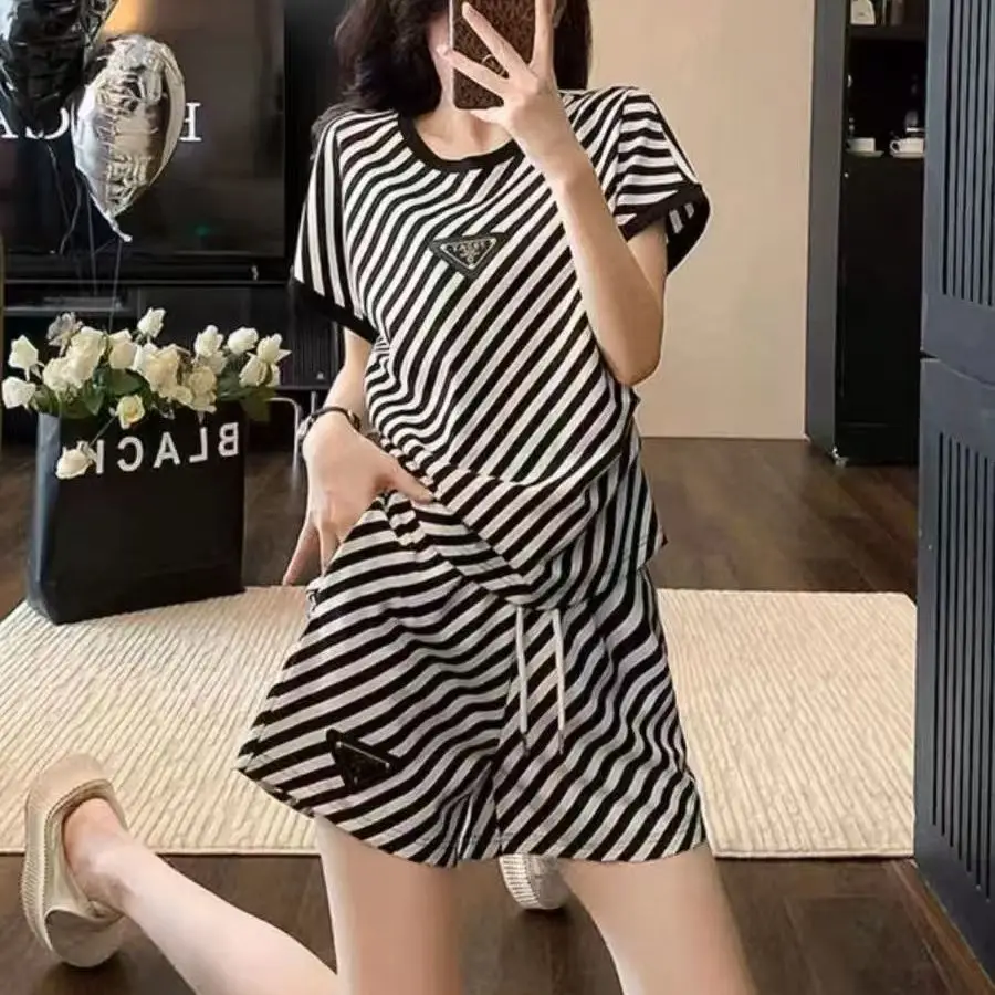 Spring and summer Korean version slim fit fashionable round neck short sleeved top+sports and casual shorts striped print set
