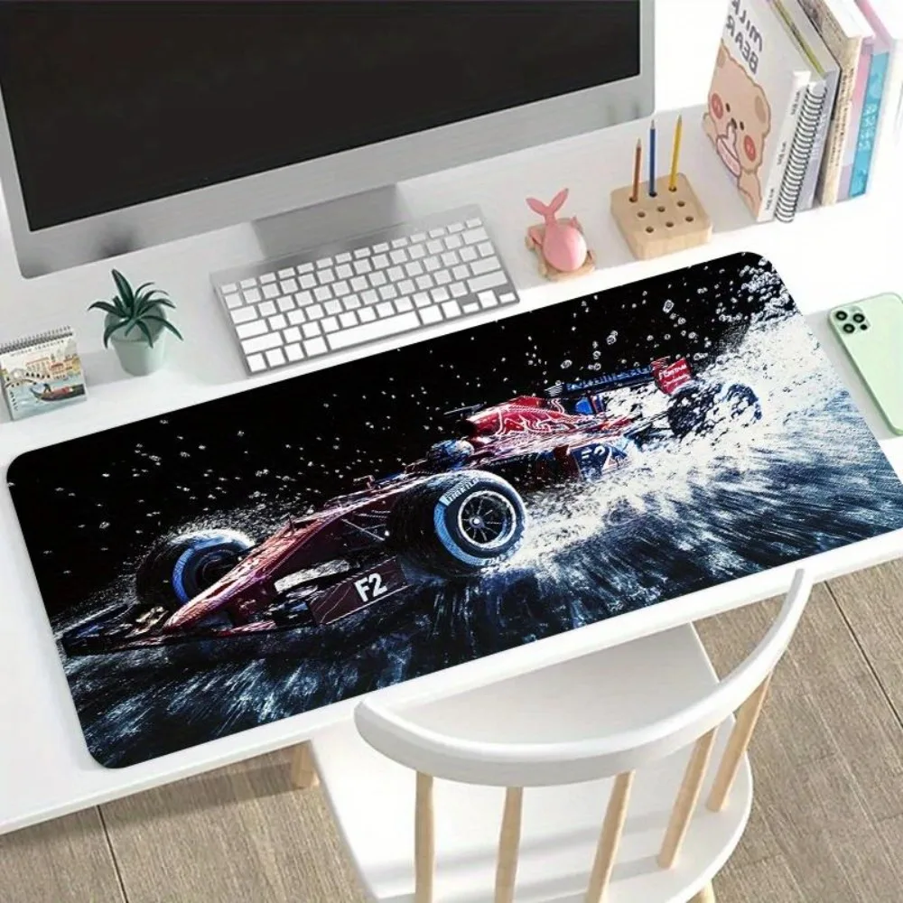 It features dynamic racing water splash patterns and is equipped with a non-slip and water-washable rubber base tapis de souris