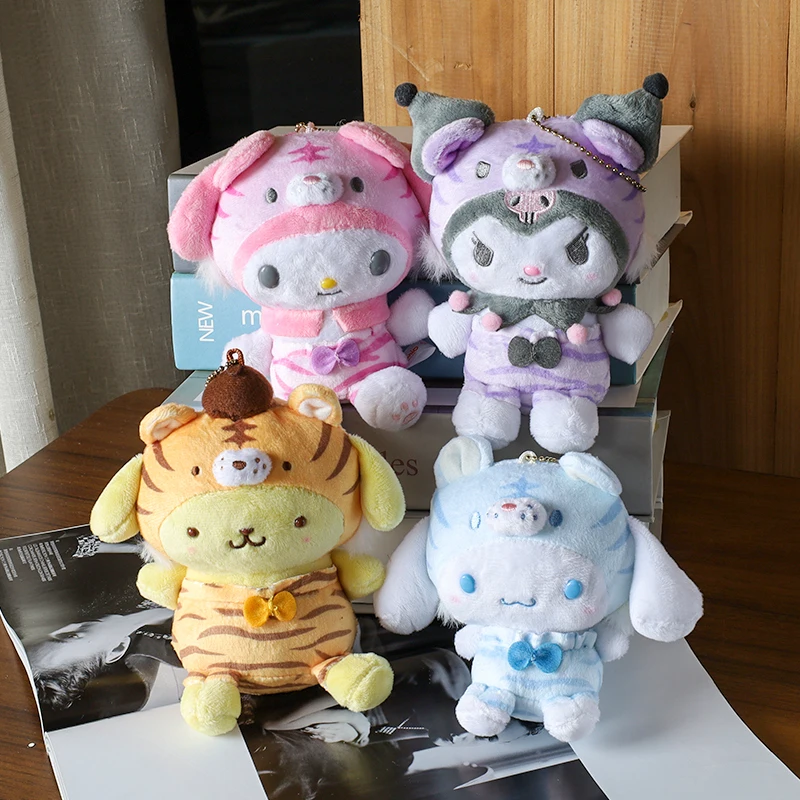 

Тигр Cinnamoroll плюшевая кукла, очаровательная милая сумка с помпонами, очаровательная плюшевая игрушка, брелок, плюшевая кукла, очаровательная сумка, аксессуар, подарки