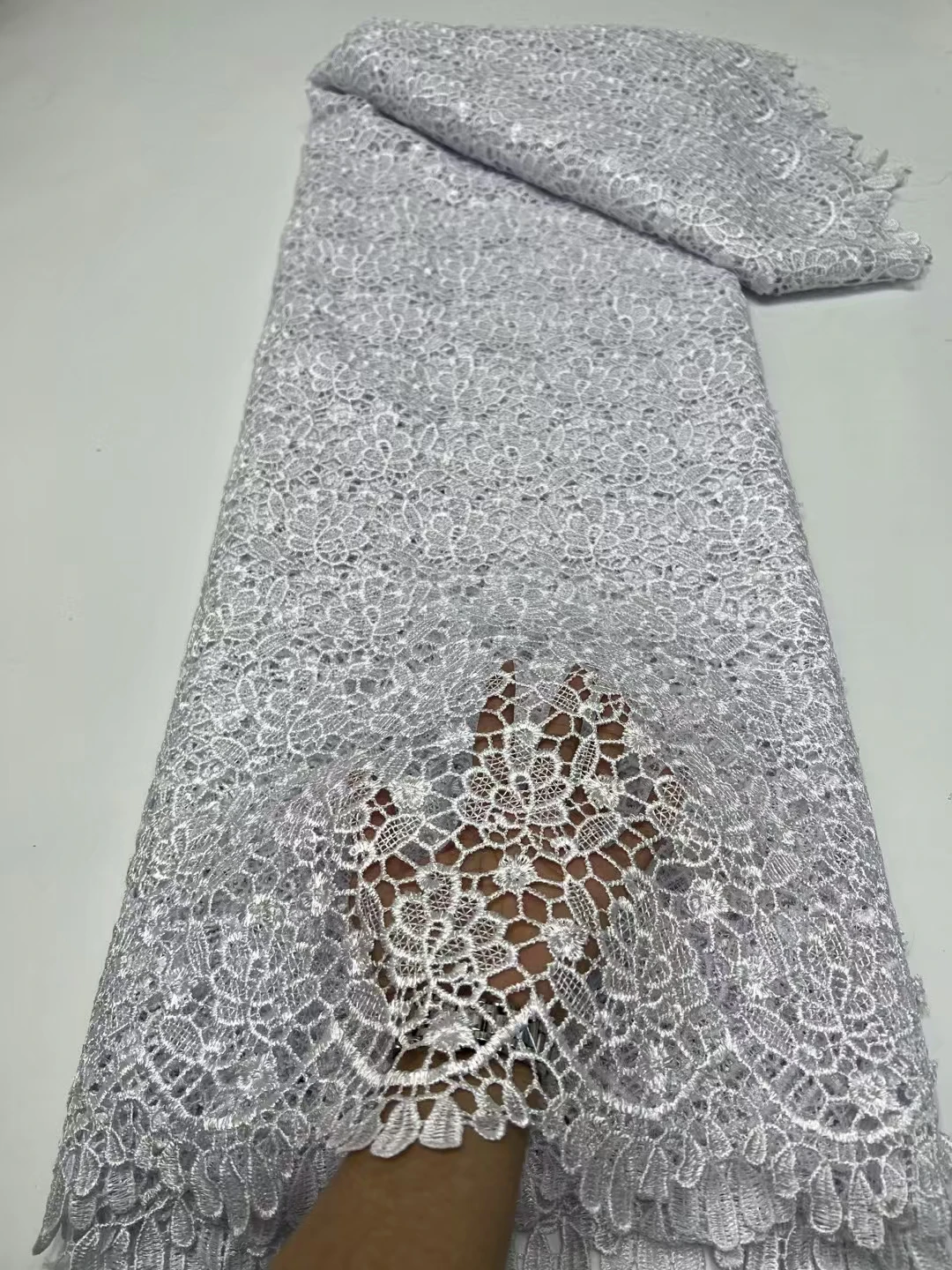 

Latest Pure White Water Soluble African Cord Lace Fabric 2025 High Quality French Nigerian Guipure Lace Fabric For Dress LR25106
