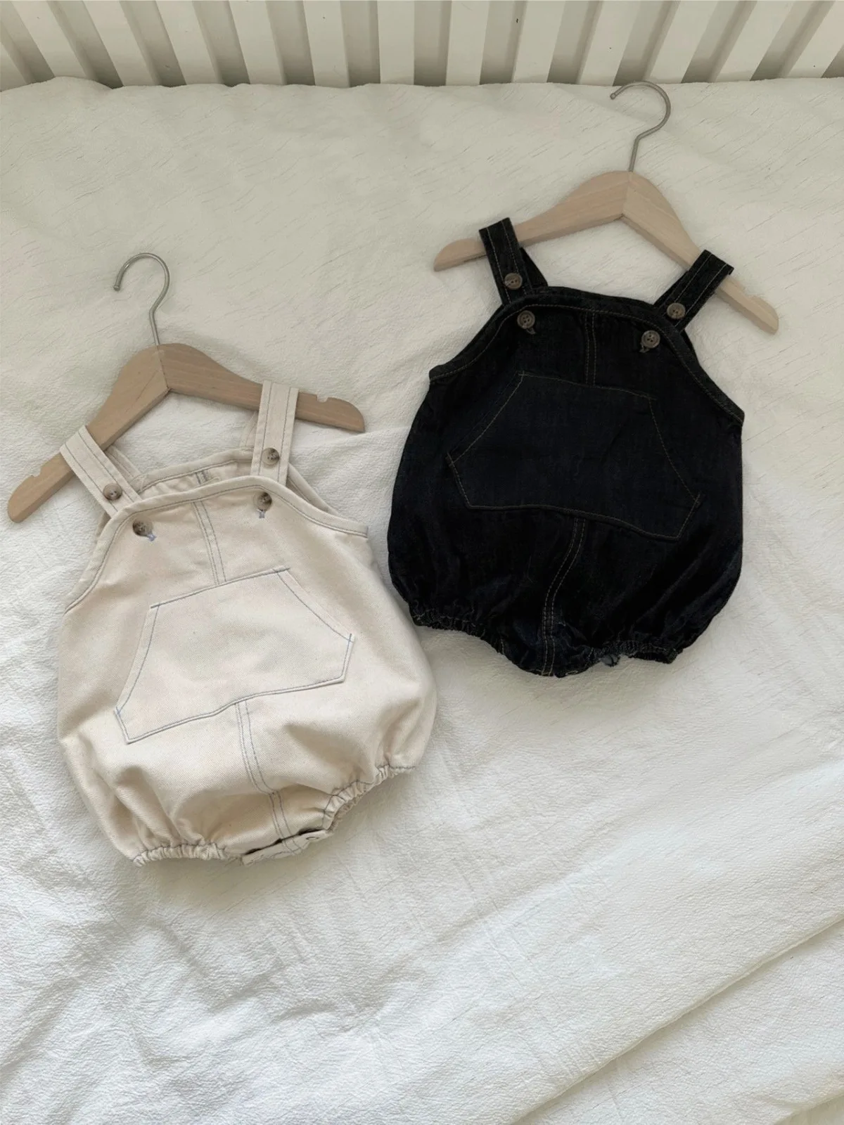 

2024 Autumn New Baby Sleeveless Strap Bodysuit Cotton Toddler Boy Girl Big Pocket Overalls Newborn Infant Casual Jumpsuit 0-24M
