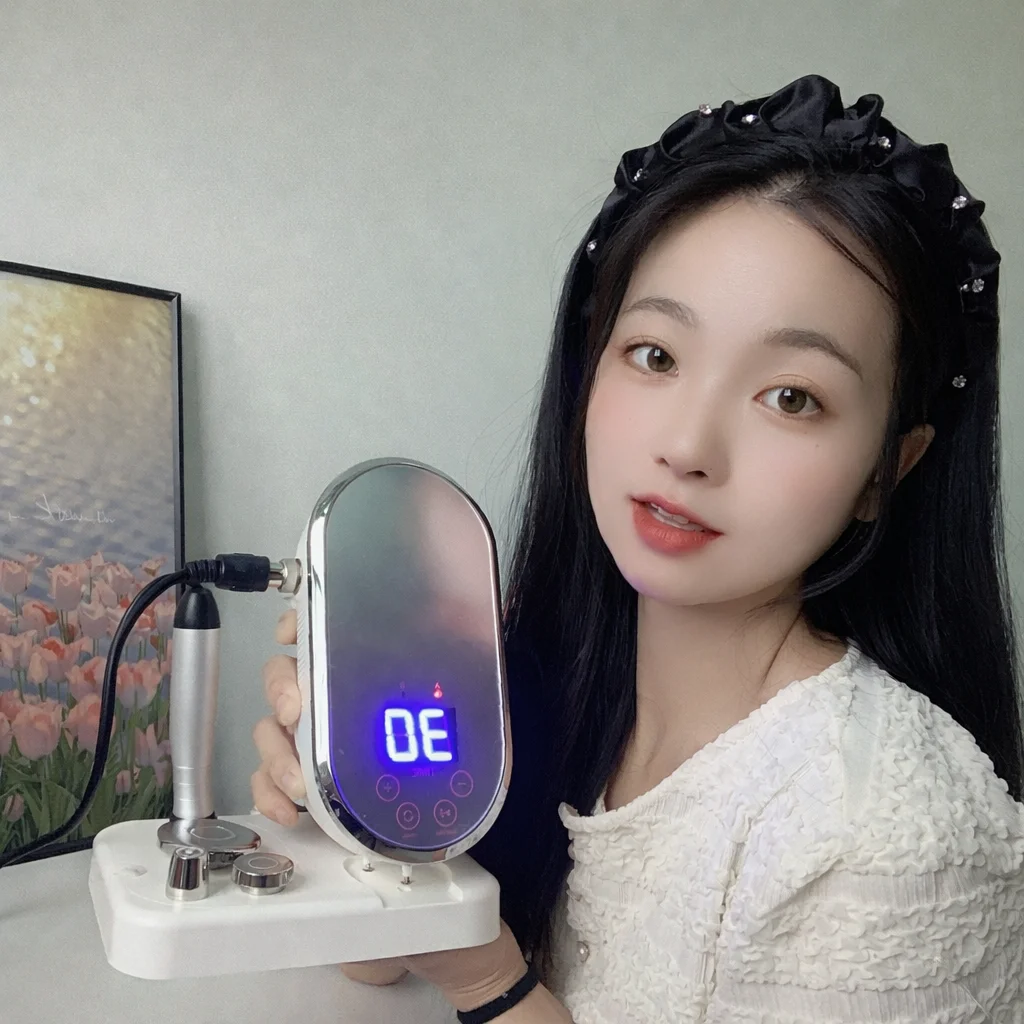 

BEEMYI MINI Facial Radiofrequency Beauty Instrument EMS Micro Current Skin Rejuvenation RF Lifting Tightening Beauty Skin Car