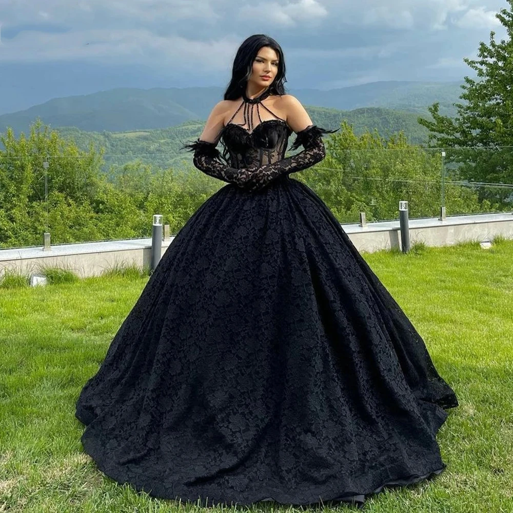Gothic Black Lace Wedding Dress Beading Sweetheart Vintage Long Bridal Gowns Halter Neck Corset Prom Wear 2025 Customized