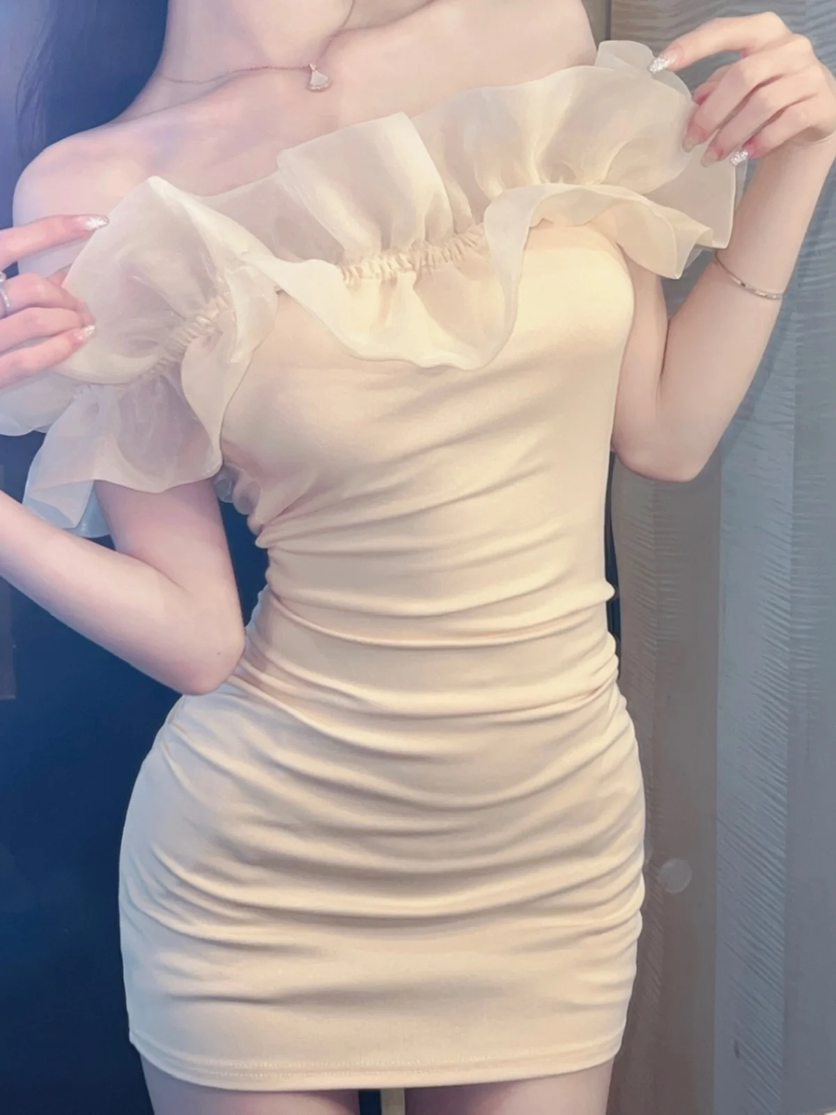Sexy One Shoulder Bodycon Skirt Dress Short Size Summer New Club Workers Uniform High Waist Short Sleeve Drawstring Evening Gown