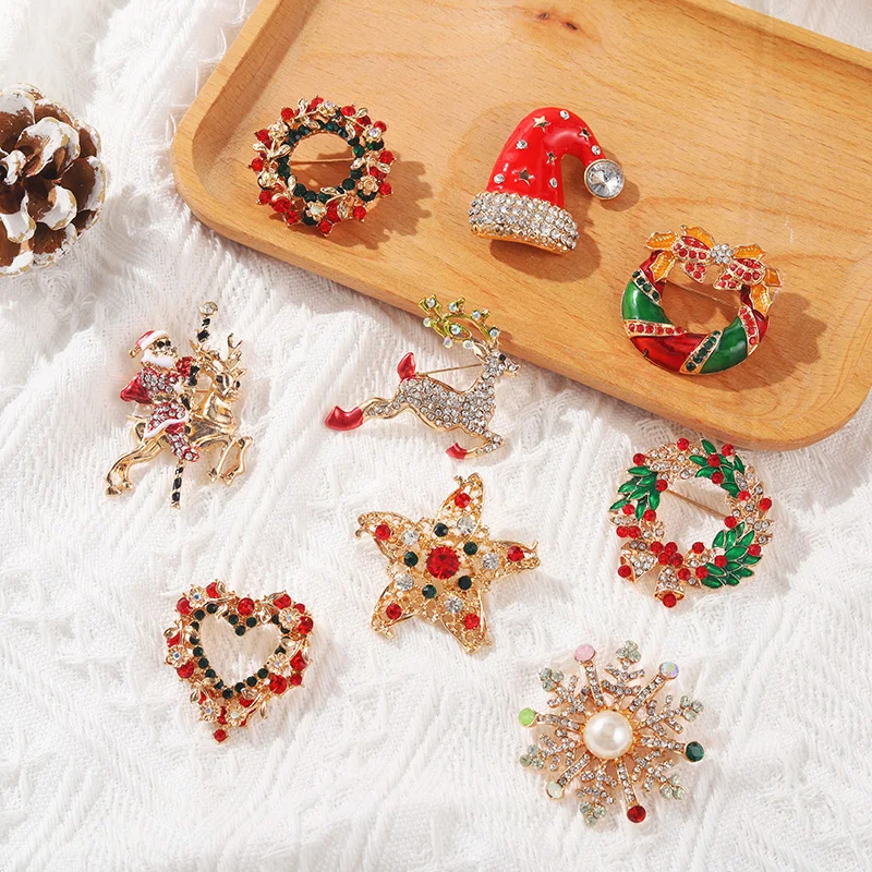 Snowman Wreath Elk Bells Tree Jewelry Happy New Year Gift for Friends 18Styles Christmas XMAS  Pines Lapel Pins Crystal Santa