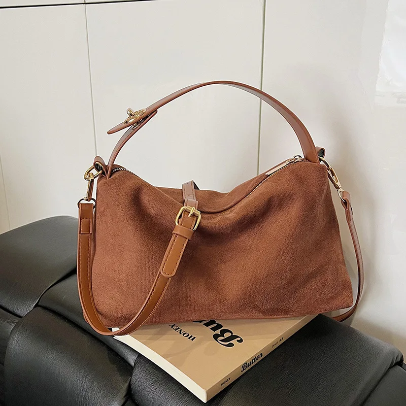 

2025 Winter Luxe Shoulder Bag, Textured Crossbody Purse for Women, Chic Day to Night Tote, Minimalist Sling Bag, Versatile Top