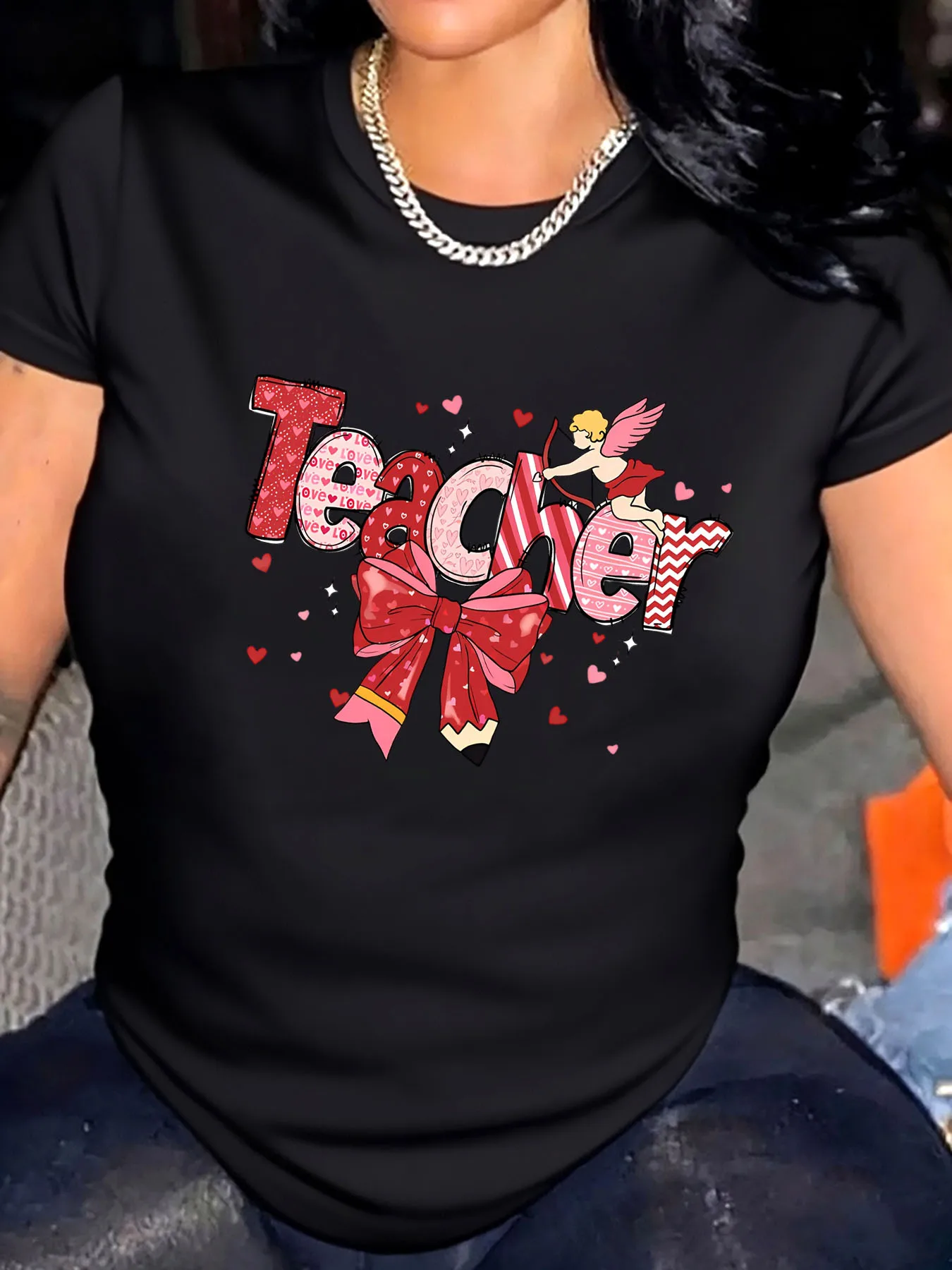 Camiseta feminina plus size com estampa de arco cupido professor dos namorados para exterior