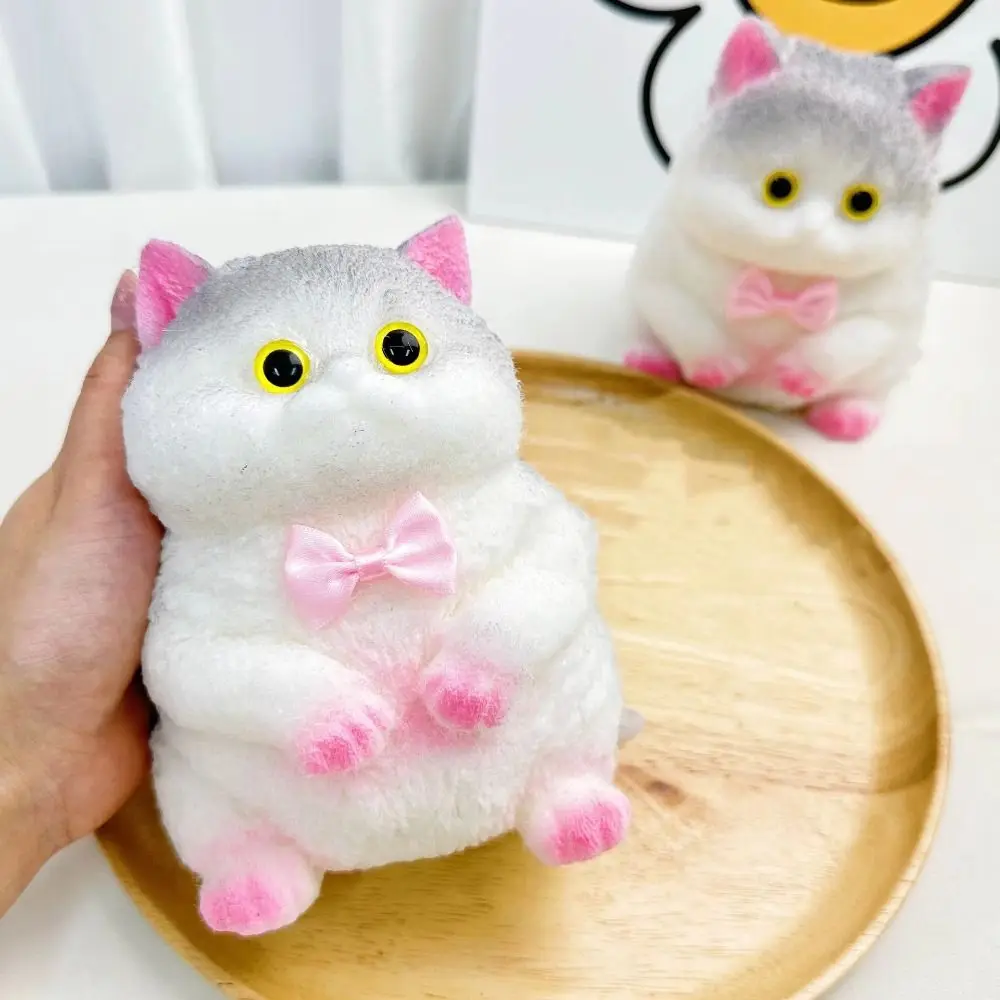 

Новинка, мультяшная кукла с большим котом, игрушка для сжатия, кошачий колокольчик, игрушка в форме кошки, красочный бант, искусственная кукла, сжимаемая игрушка для взрослых