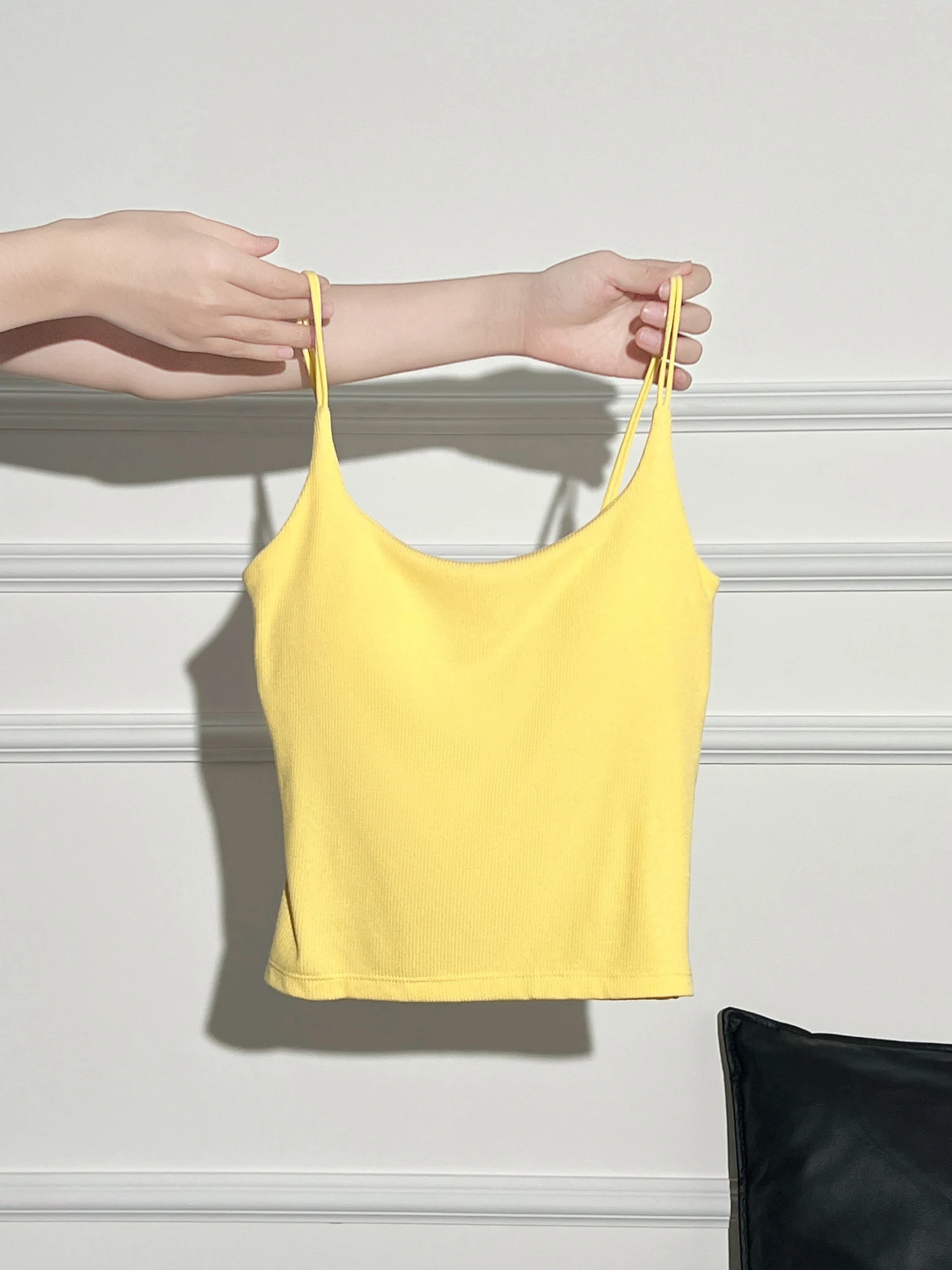 라 샤펠 화이트 브라 내장형 패드 원피스 베스트 스트랩 여성용 2025 가을 베이스 레이어 아름다운 이너웨어 탑