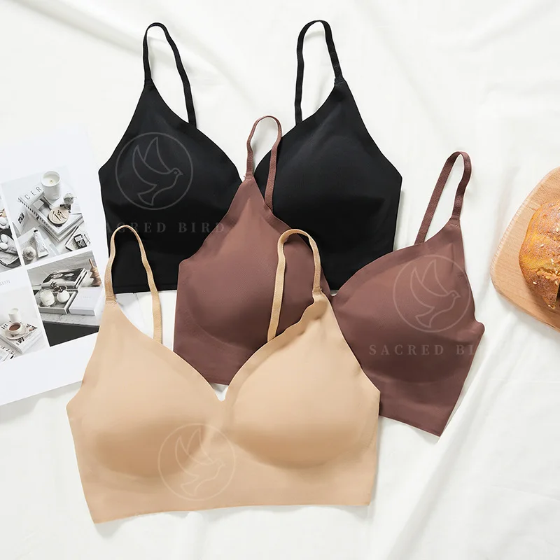 Unmarked plus size ice silk bare feeling without steel ring bra, gathered and supported, small chest showing, big sports and