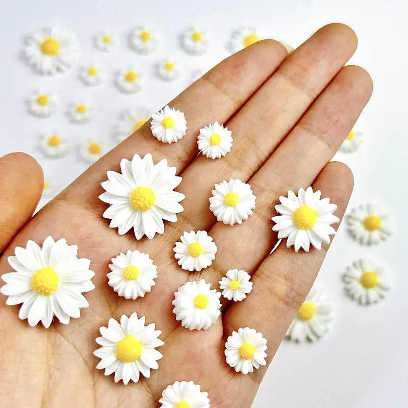 

30PCS 3D Resin Small White Flowers Nail Art Decoration Mini Daisy Fresh Cool Summer Nail Charms Accessories for DIY Nails Parts