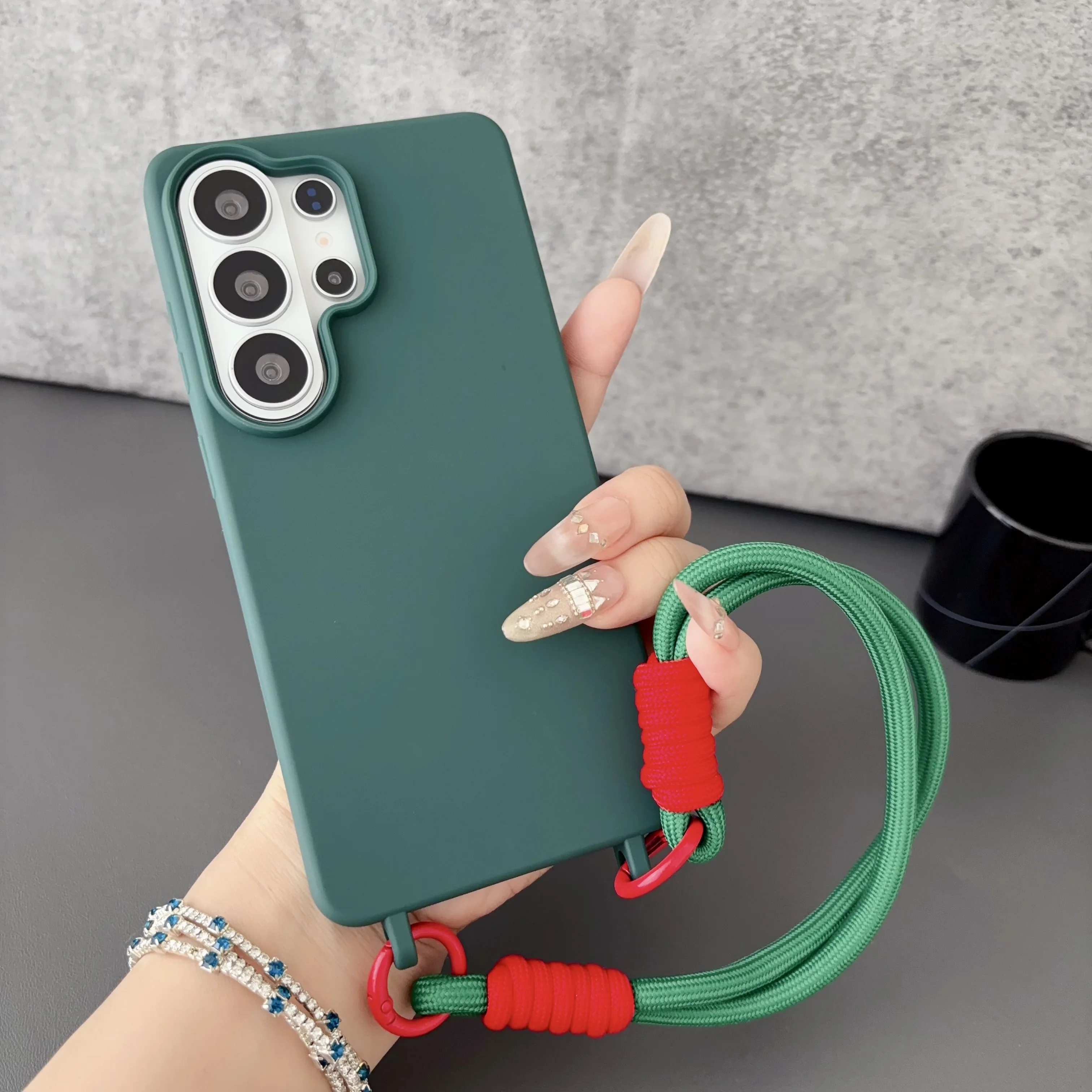 Custodia per telefono con cord - Samsung Galaxy A55 recensione e prezzo