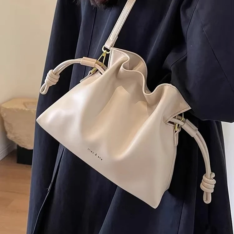 Shoulder Bag Tote Bags for Women Handbags New Style Fashion Pleated Drawstring Bucket Bag Popular Crossbody Bags for Women
