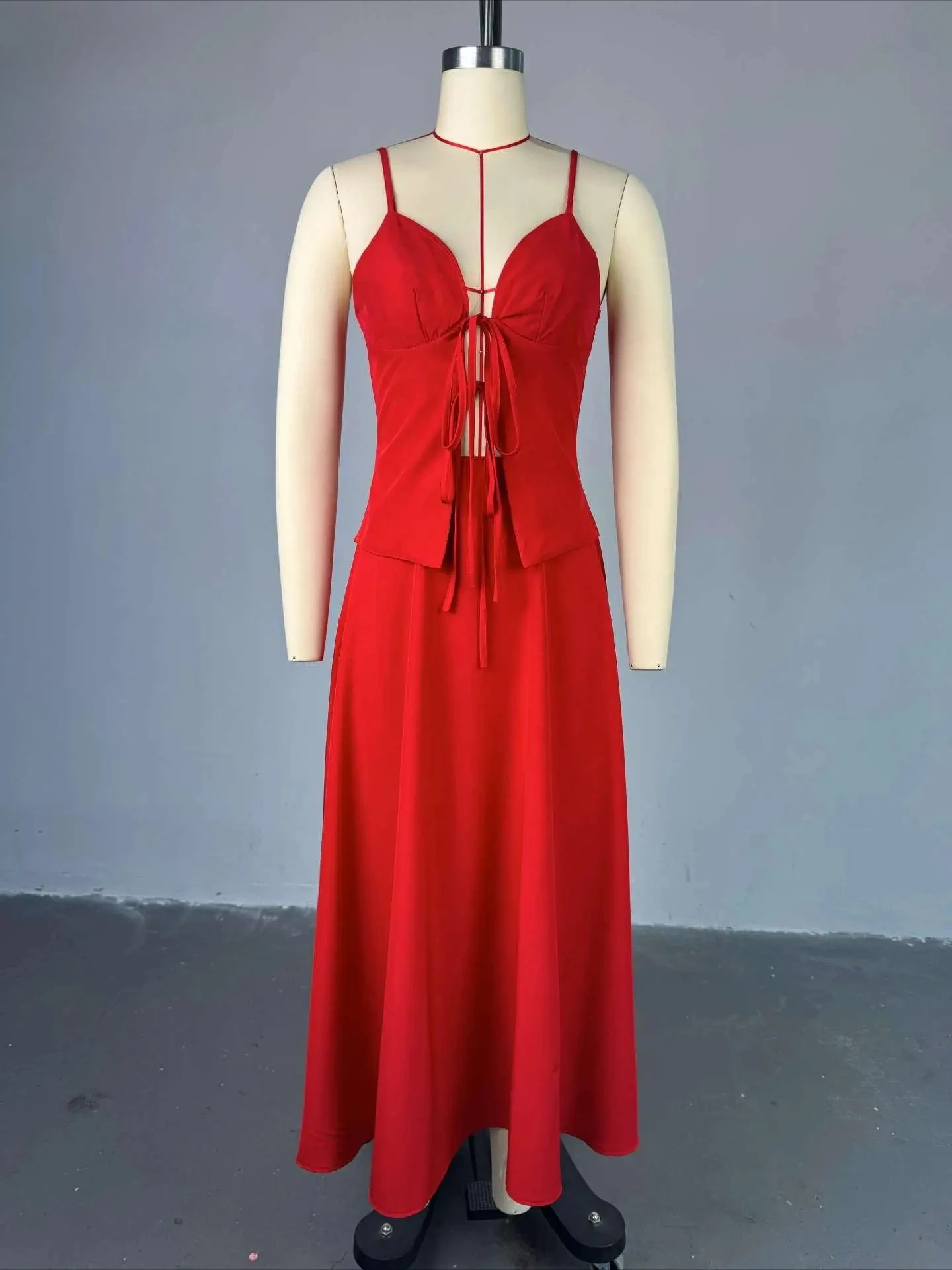 Fashionable Women's 2025 new Summer Tie-Front 2 Piece Set Sexy Sleeveless Cami Top and High Waist Skirt Matching Party Clubwear