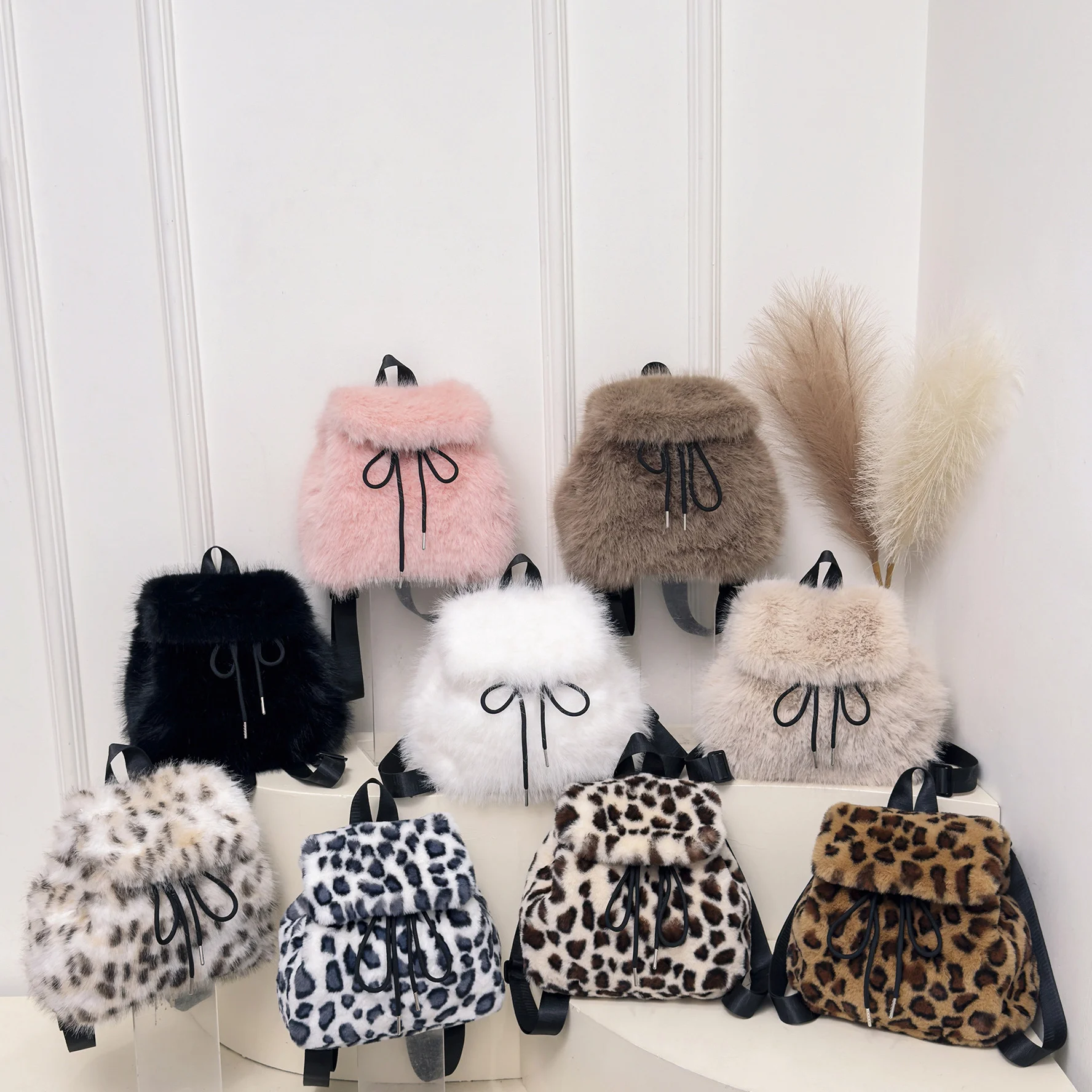 ฤดูใบไม้ร่วงฤดูหนาวผู้หญิง Plush Fury กระเป๋าเป้สะพายหลังใหม่ขนาดใหญ่ความจุไหล่กระเป๋าแฟชั่นอเนกประสงค์เสือดาวพิมพ์นุ่มมือถือกระเป๋า