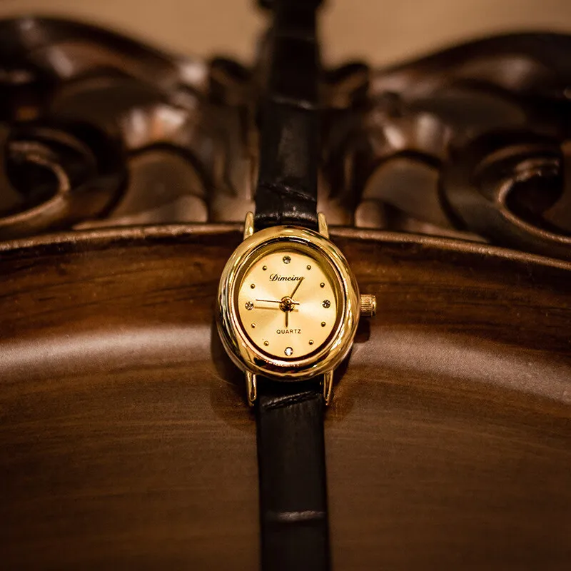 

New Oval-Shaped Leather Strap Vintage Watch, Antique Style Watch, High-Quality Selected Timepiece, A Perfect Gift For Women.