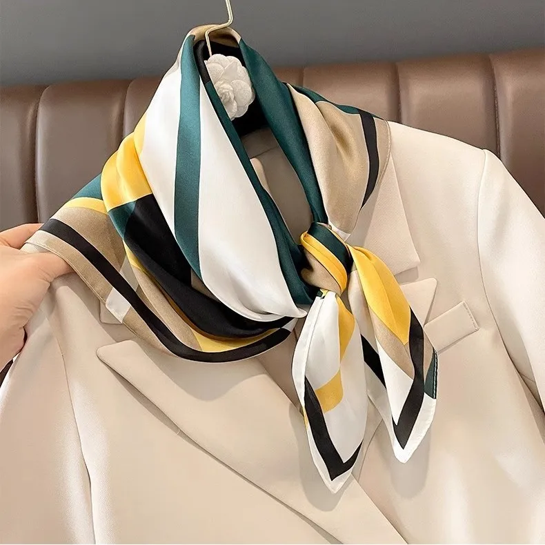 New Literary Fashionable Bandana Simulation Silk 70*70cm Temperament Square Scarves Women Spring/Summer Soft Satin Scarf