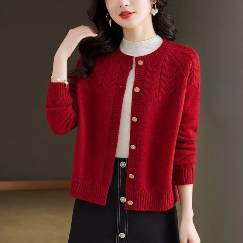 Spring and Autumn New Style Loose and Fashionable Knitted Shirt for External Use Paired with Round Neck Knitted Cardigan