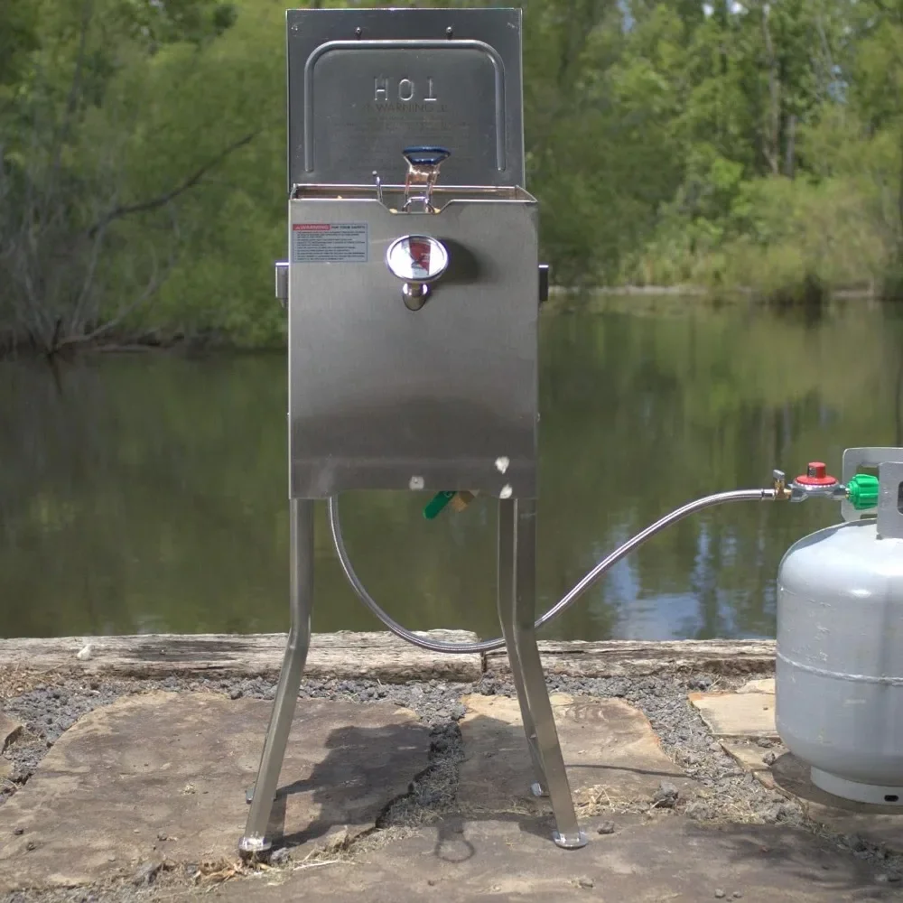 700-725 2.5-gal Stainless Bayou Fryer Freestanding or Table Top Includes Stainless Mesh Basket Fry Thermometer Drain