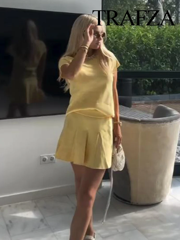 

TRAFZA Women Summer Fashion Skirt Suit Simple Round Neck Pullover Jewelry Knitted Top+High Waist Elegant Wide Pleated Mini Skirt