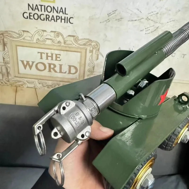 Military fans exclusive hero model four-wheeled tank cannon hero model handmade return chamber shock absorption Italian large