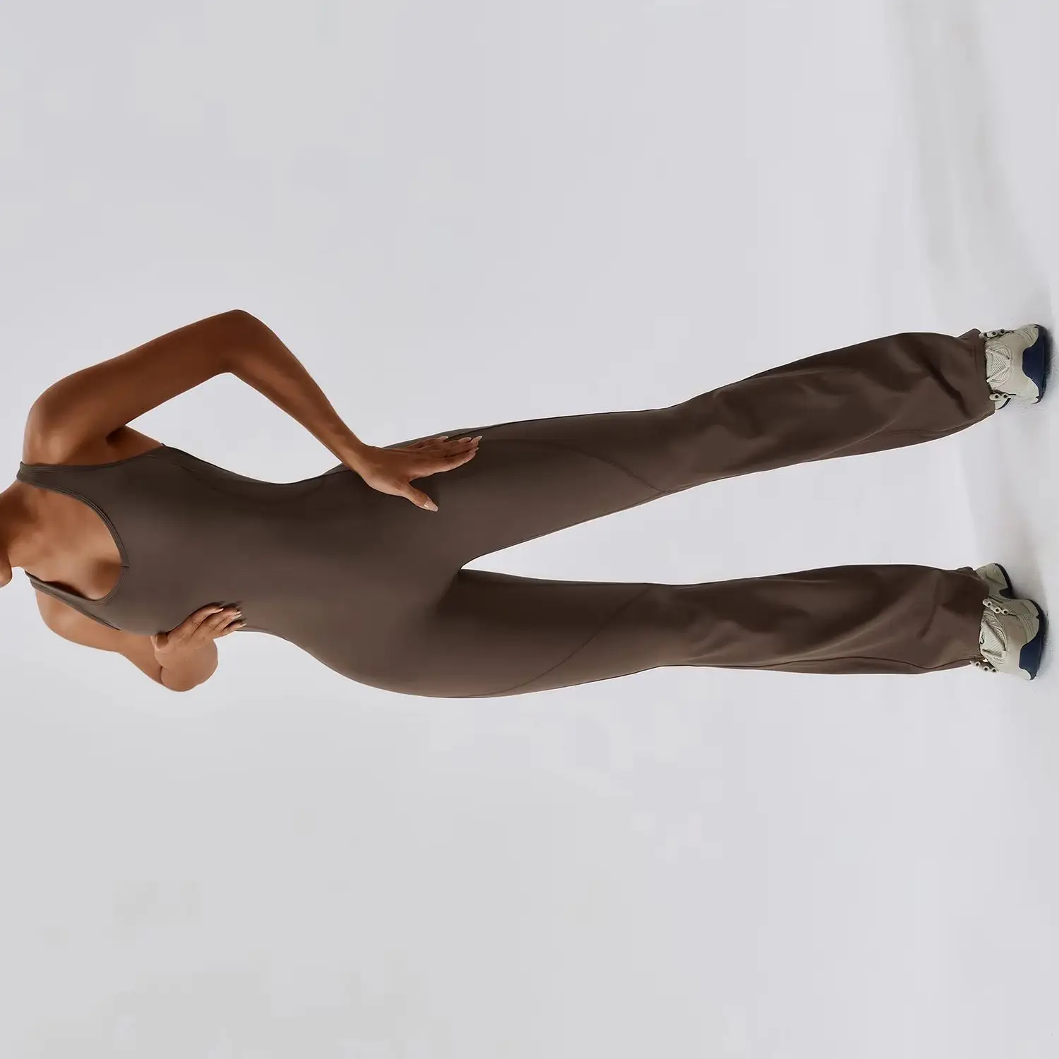 

Летний женский спортивный комбинезон 2026 с V-образным вырезом на спине, на молнии, для йоги, без рукавов, для тренировок