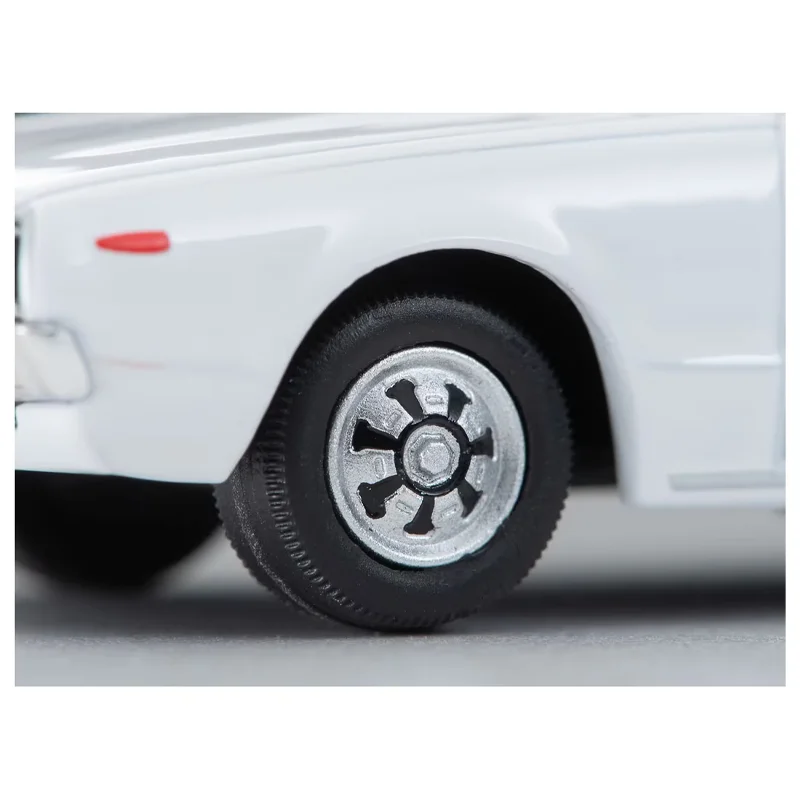 TAKARA TOMY TOMYTEC 1/64 TLV-N270b NISSAN SKYLINE 2000GT White Alloy Toy Motor Diecast Metal Model Gifts