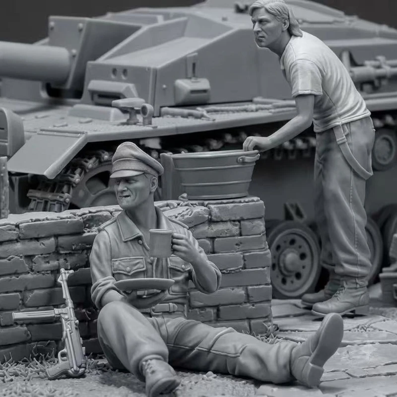 1/35 Maßstab Druckguss-Harz-Figurenmodellbausatz Historische Miniszenen-Soldaten 2 Personen (ohne Szene) Unbemalt und unmontiert DIY-Spielzeug