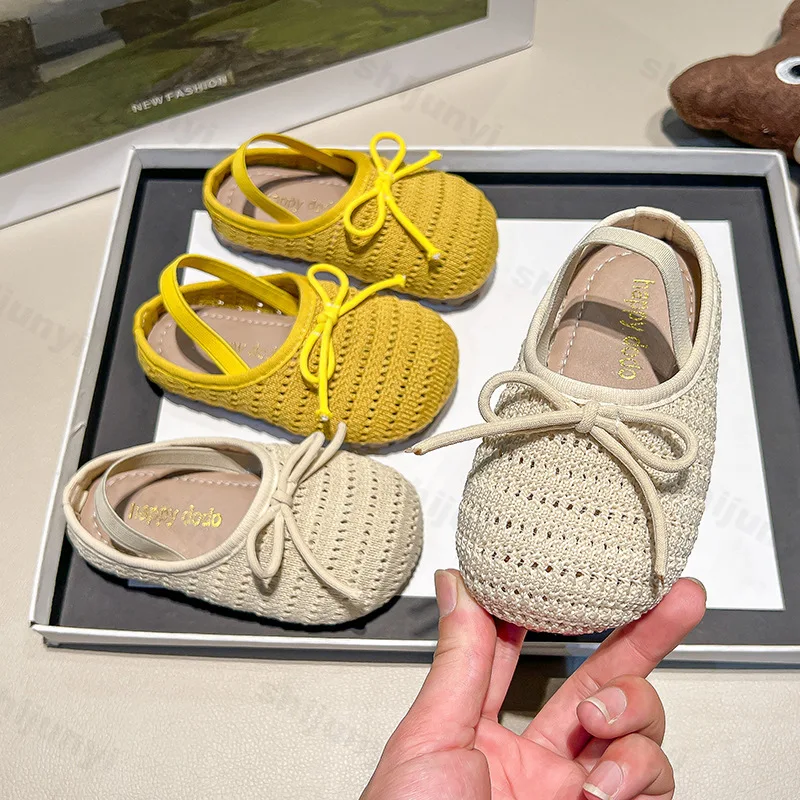 

Girls' Sandals 2025 Summer Korean Version Baby Girls' Woven Shoes Children's Soft Soled Anti Slip Outdoor Beach Casual Sneakers