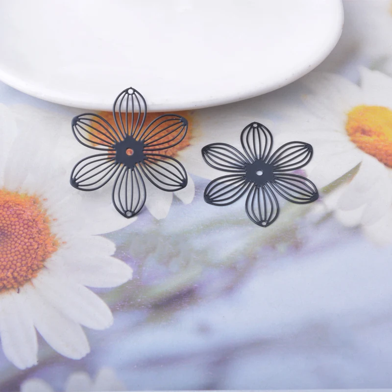 20 Stück AB9270 Messing-Schmuckanhänger, hellgoldene Blumen-Charms, bemalte Verbindungsstücke, Anhänger für DIY-Ohrringe für Frauen, Zubehör – Detail 11