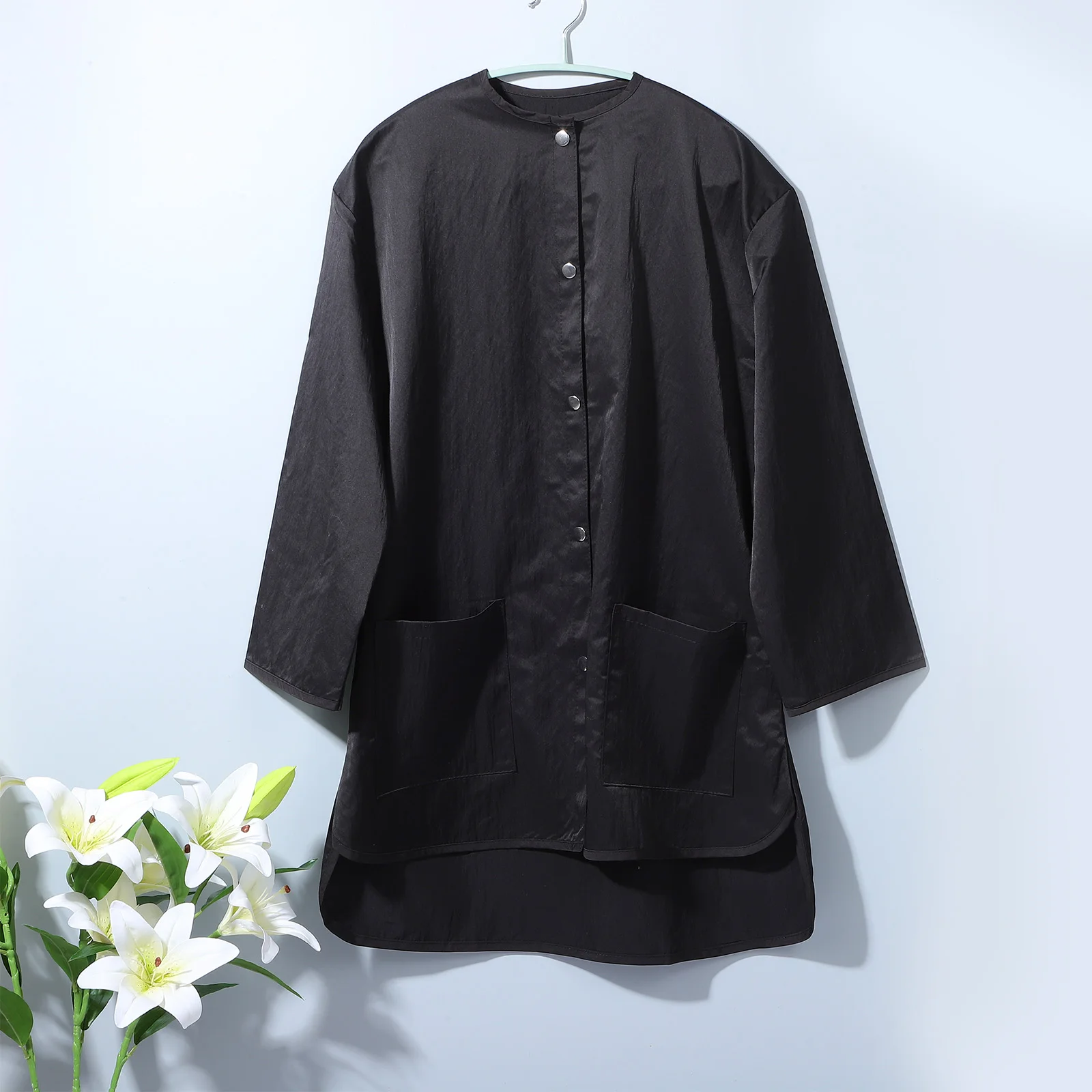 黒の長袖作業服 プレミアム耐久性労働服 サロンユニフォーム 軽量通気性長袖ユニフォーム