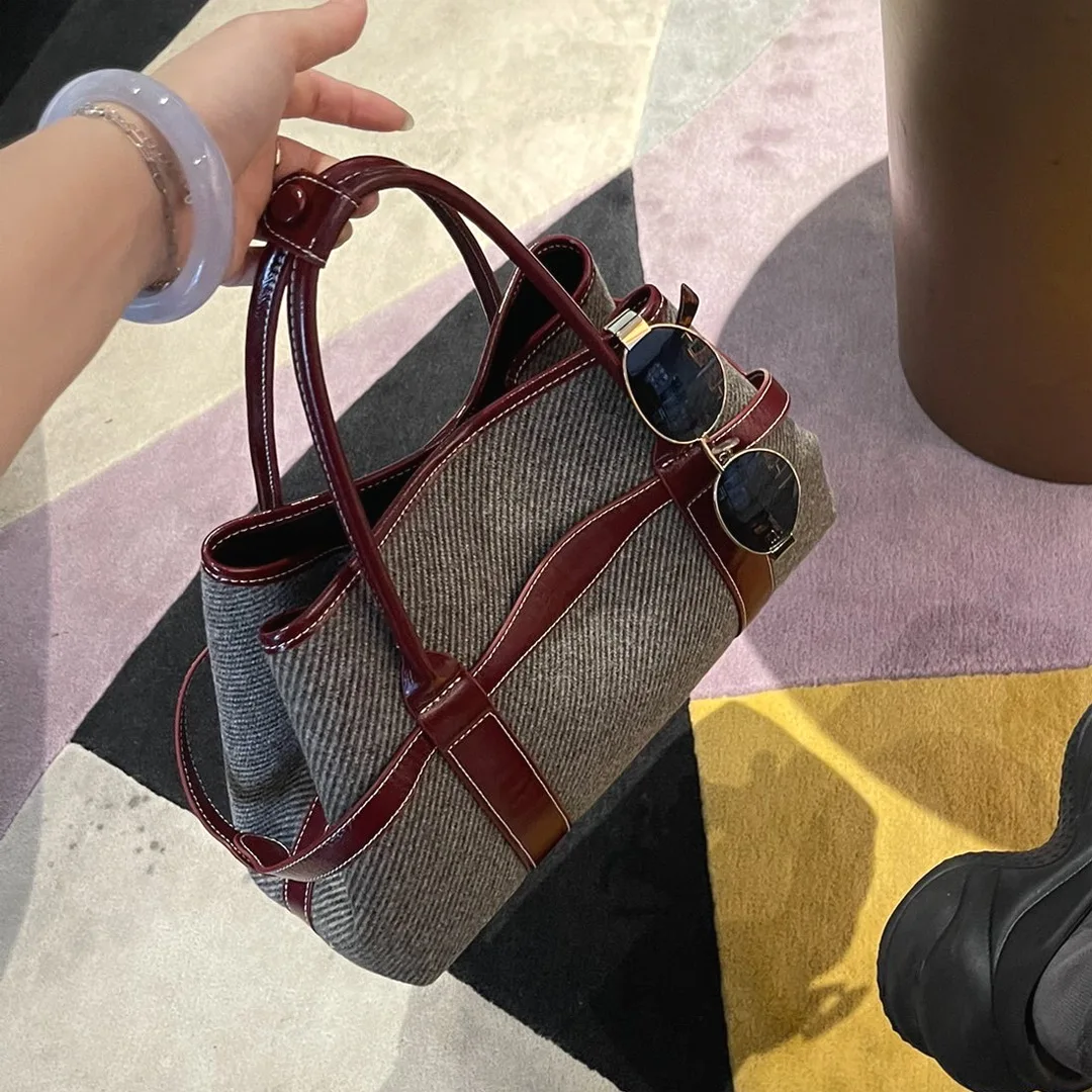 Vintage Large Capacity Handbag 2024 Simple Shoulder Crossbody Tote Bag for Women Autumn Winter Hot Sale Solid Top-Handle Bag