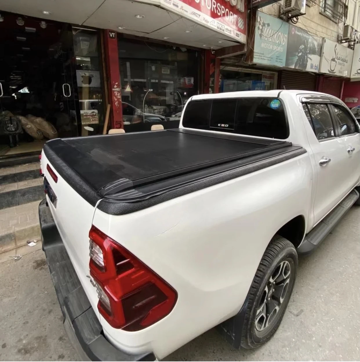 

Electric Retractable Bed Cover Tonneau Cover for Pickup Truck F150 Xlt Sport Raptor 2024 2026 for HILUX REVO VIGO