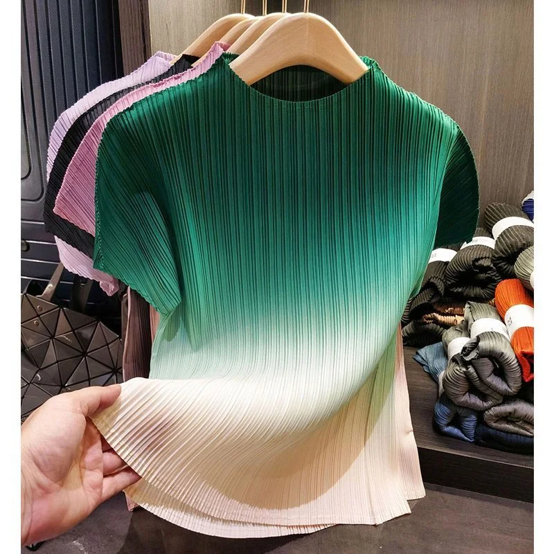 

High-End Gradient Color round Neck Pleated T-Shirt Women's Summer Commute Slim Fit Short Sleeve Shirt Bamboo Charcoal Fiber