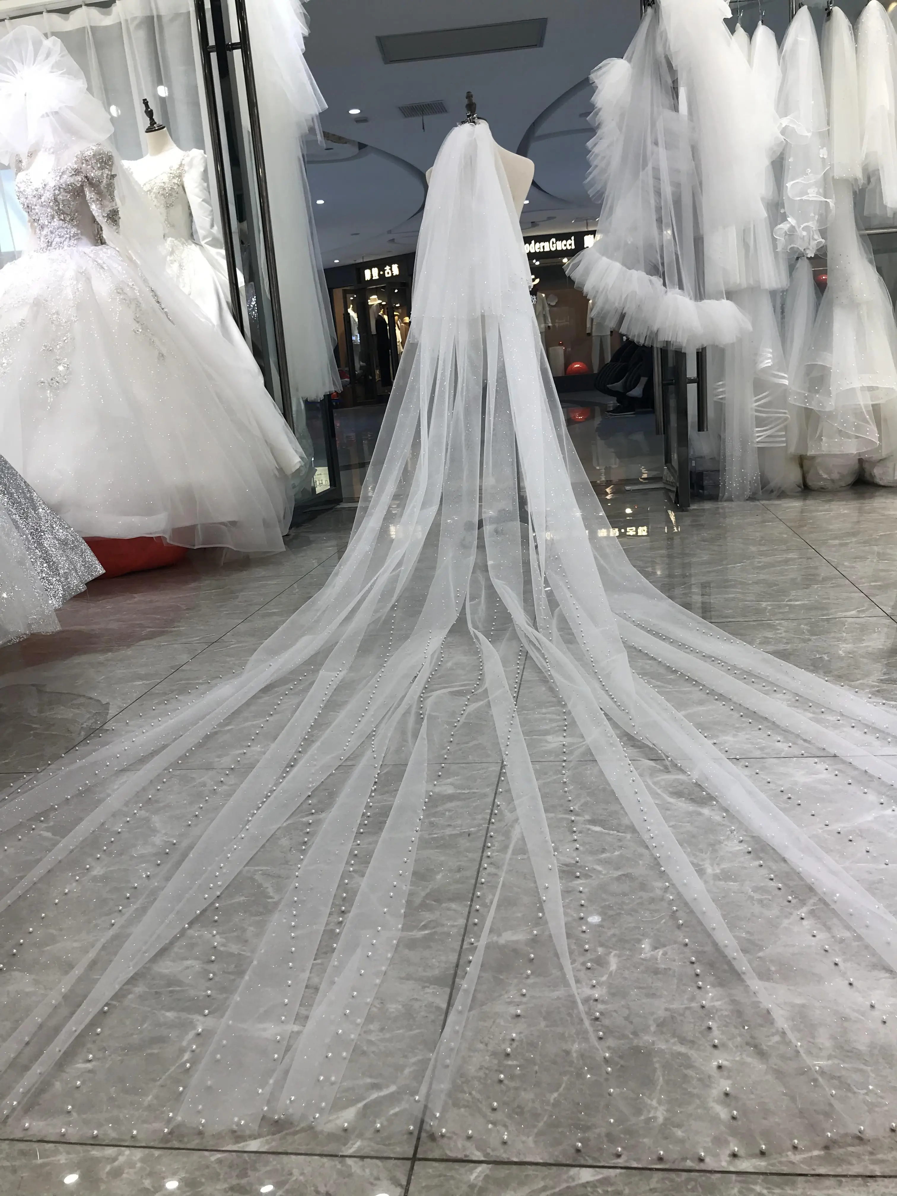 Kisswhite op maat gemaakte 3x3,5 meter  nostracio JavaScript één laag vestidos novias boda glitters glitter parels lange bruidssluiers