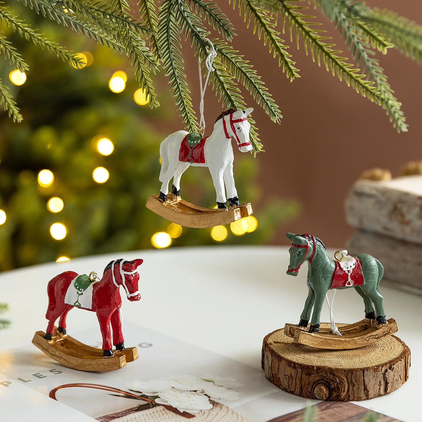 

Christmas Hanging Horse Figurines Resin Rocking White Horse Ornament for Horses Party Favors Decoration Christmas Tree Pendant