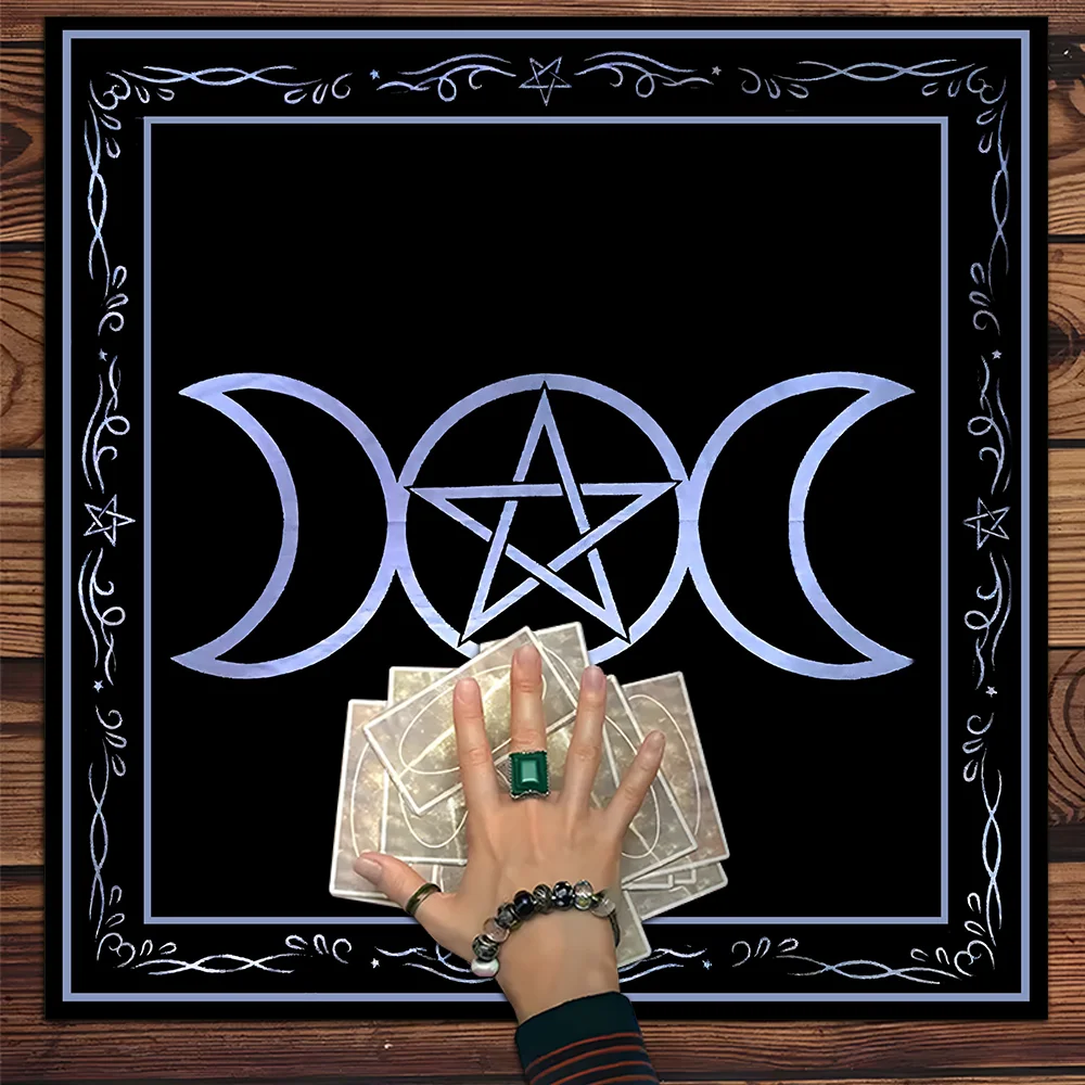

Moon and Star Tarot Card Tablecloth Witchcraft Astrology Polyester Tarot Mat Witch Altar Cloth Divination Cloth Card Pad