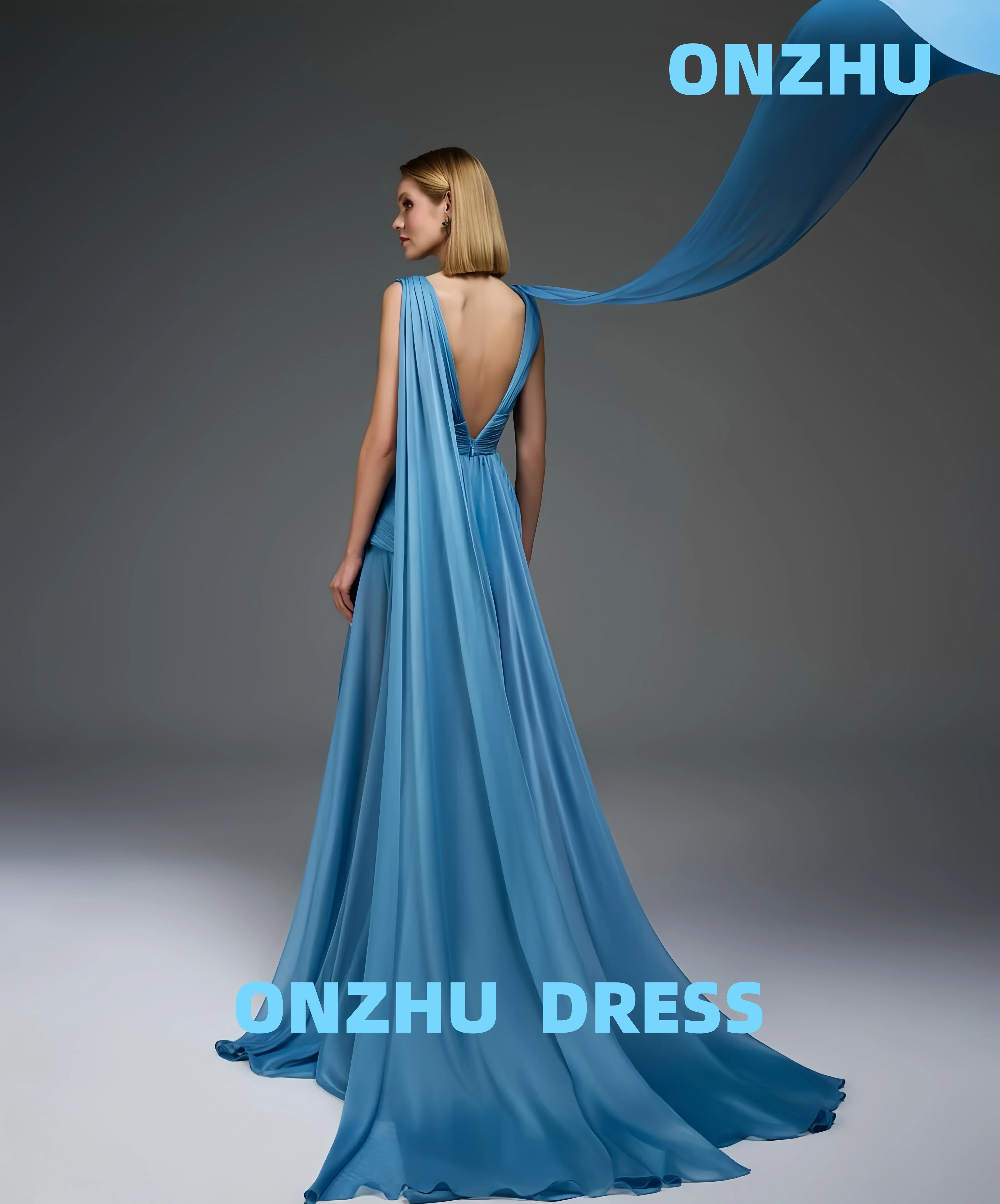 ชุดราตรีหรูหราแบบคอวีทรงเอไลน์สำหรับผู้หญิง ดีไซน์พิเศษโดยอแมนดา 'โนวีอาส'