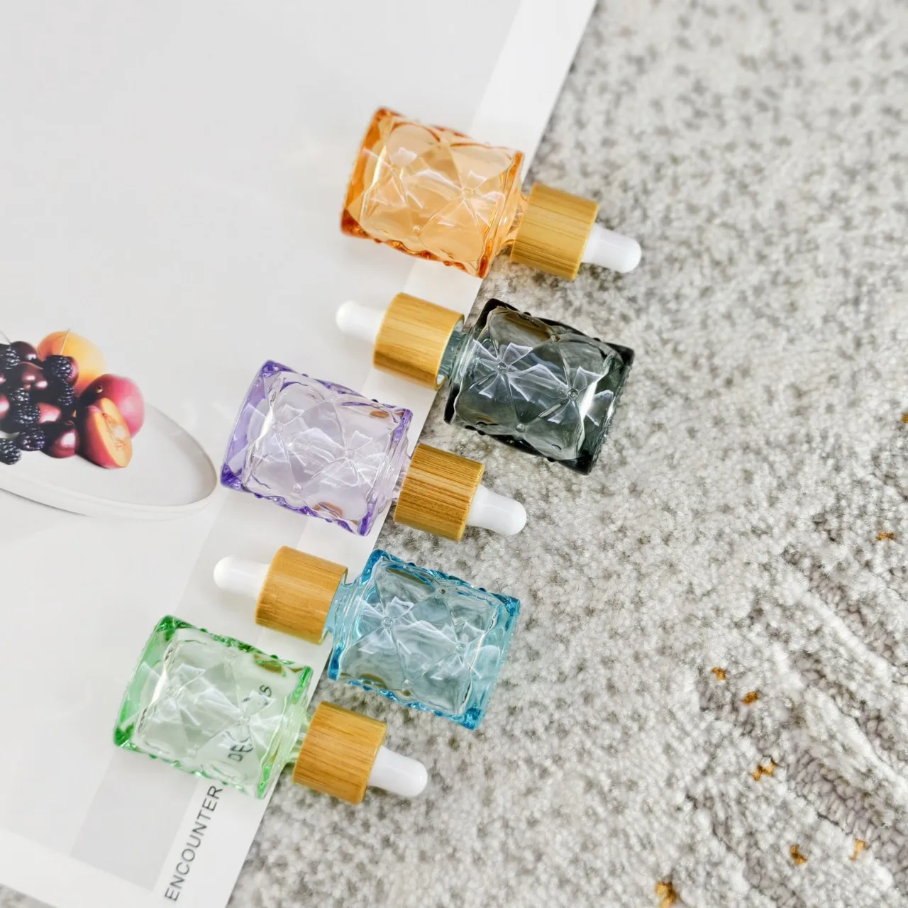 Flacone contagocce con coperchio in bambù Contenitore per pipetta in vetro da 10 ml Imballaggio Bottiglie contagocce Olio essenziale per la cura cosmetica della pelle