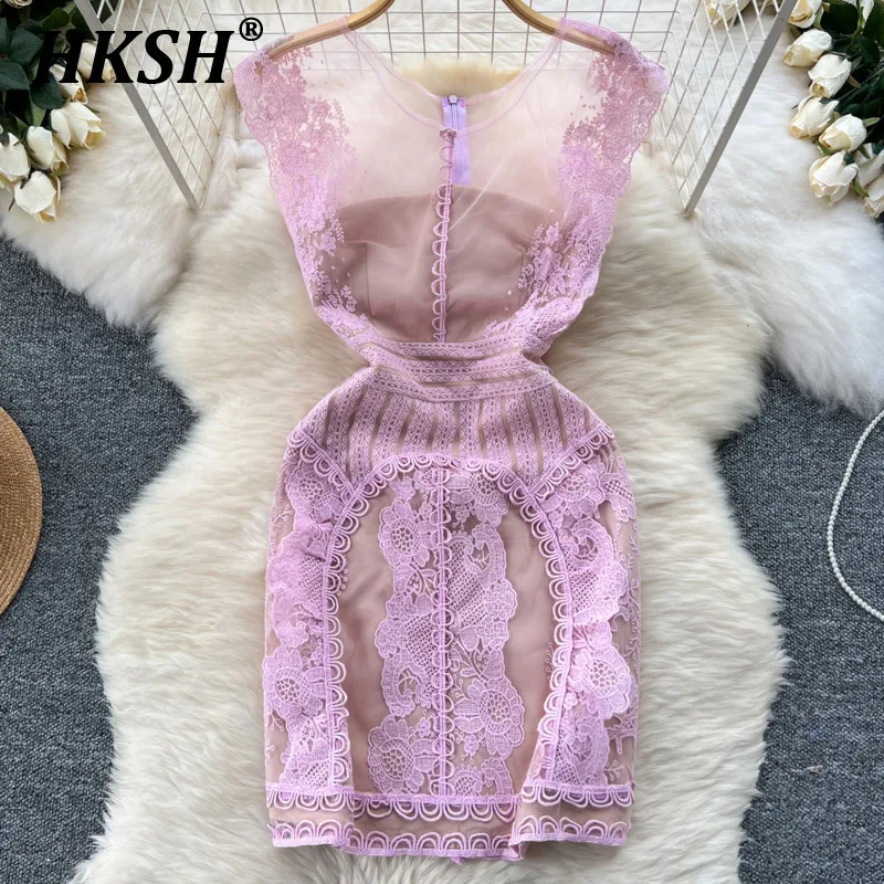 

HKSH Summer New Women Sexy Stylish High Street Lace Patchwork Sheer Mesh Dress Waist Cinching Slimming Elegant Wrap Dress HK5693