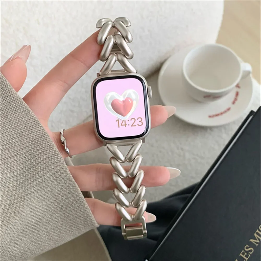 Luxury Golden Love Heart Metal Strap For Apple Watch 44mm 41mm 49mm 45mm Girl Stainless Steel Band For iWatch Series 9 8 7 SE 6