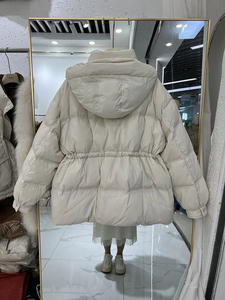 2025 neue Winter Verdickte Unten Jacke Frauen Einfarbig Mit Kapuze Temperament Taste Dekoration Mode Große Tasche Mantel
